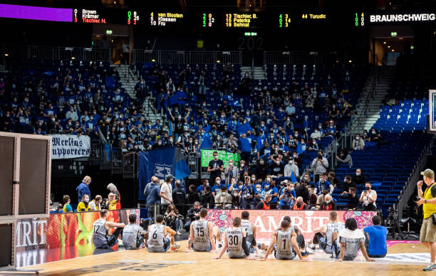 压制着水晶 压制着水晶