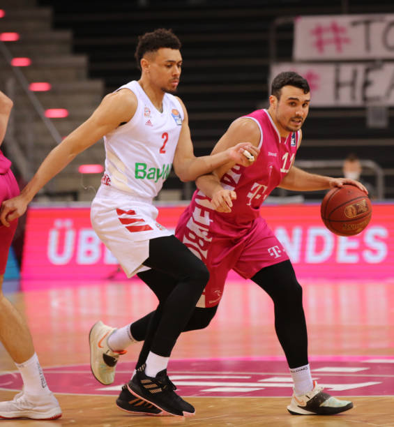 但郑钦文的 但郑钦文的